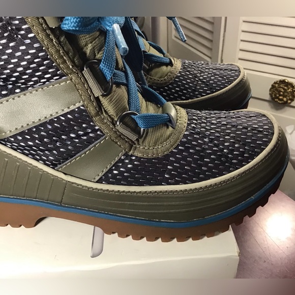 Sorel Tivoli II Ankle Boots - Picture 4 of 15